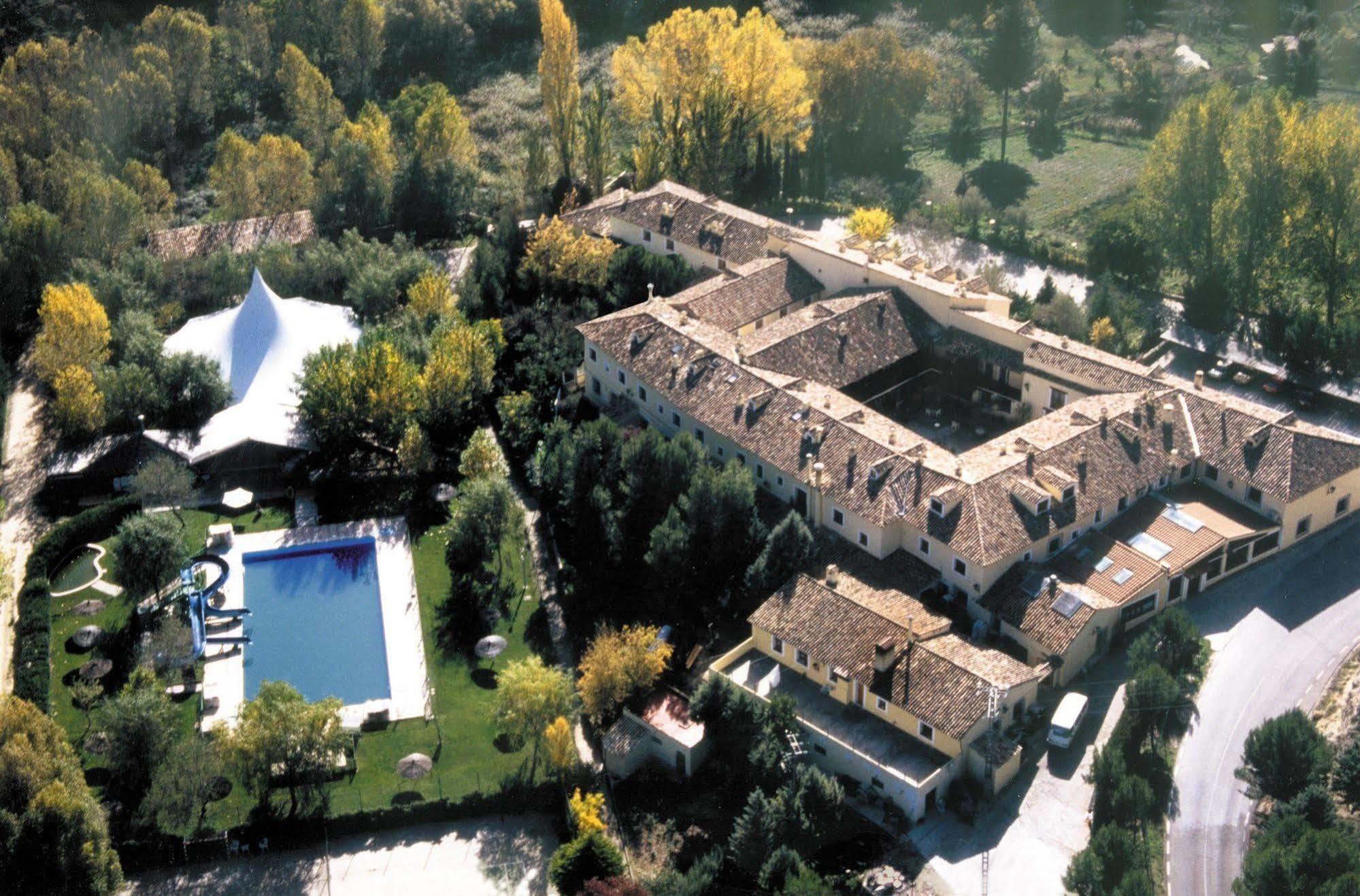 Hotel Resort Cueva Del Fraile 昆卡 外观 照片